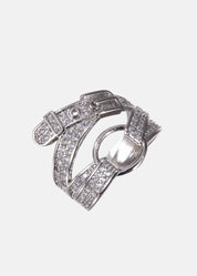 Anillo de piedras preciosas con lazo brillante