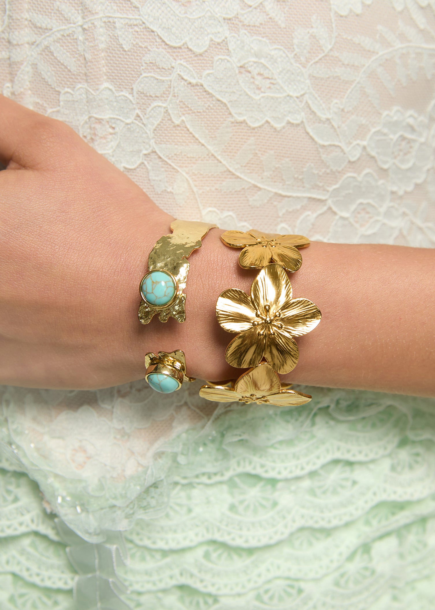 Jungle Flower Siesta Golden Bangle Bracelet