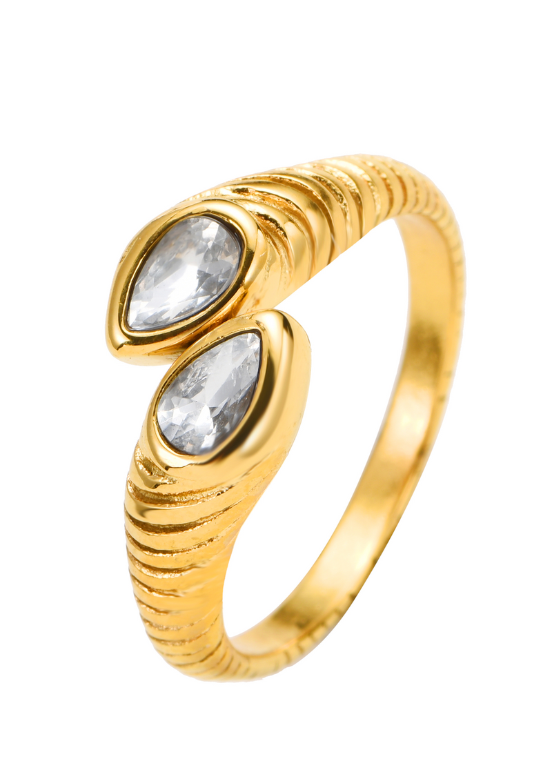 Lissie Diamond Glittering Stone Golden Ring