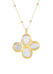 Lucky Lou Flower Pearl Golden Necklace