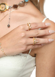 Anillo Amor en Piedra Luna Dorada