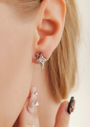 Aretes de diamantes con forma de corazón y estrella de rayos