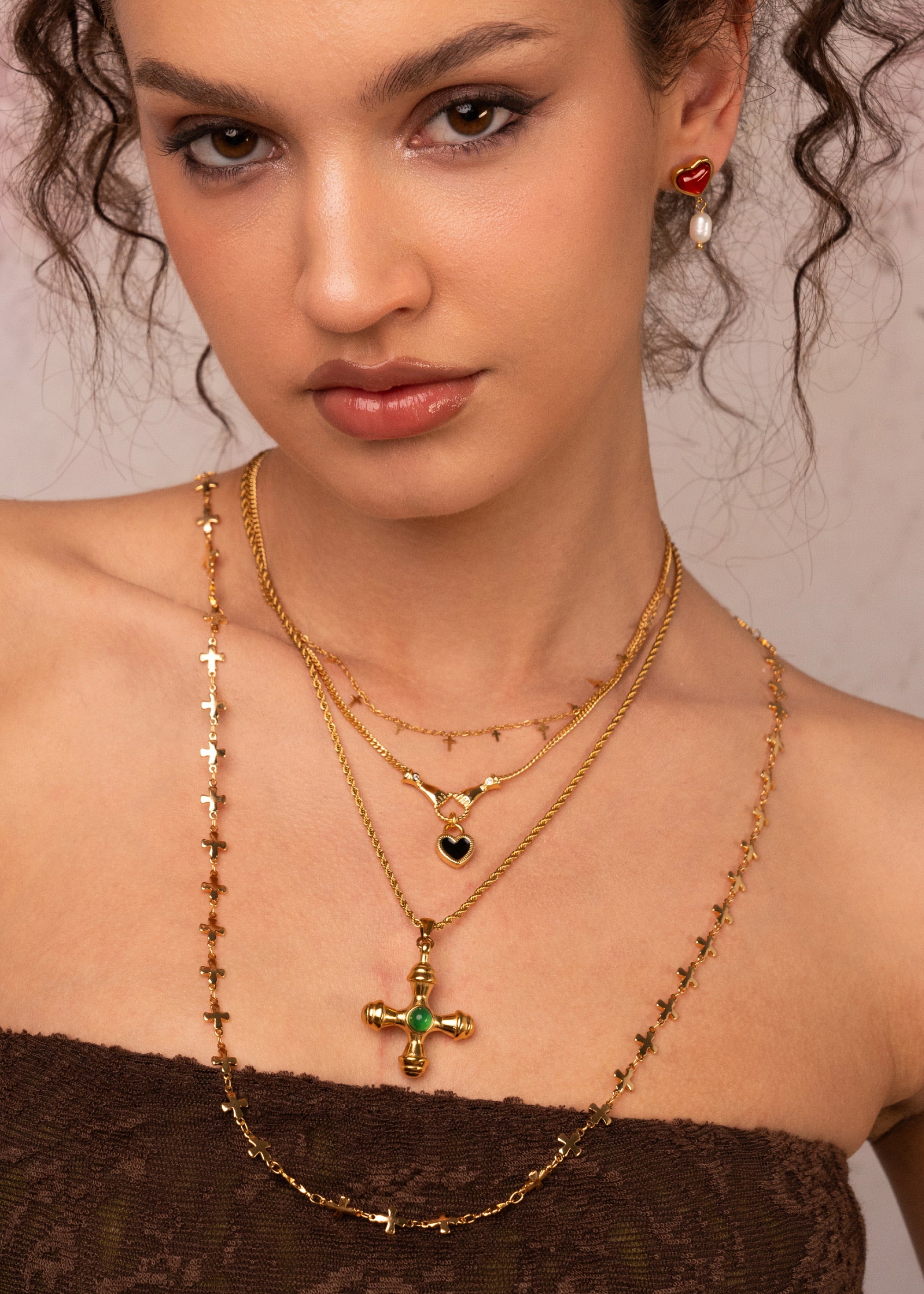 Madelaine Heart In Hands Love Golden Necklace – Vintage Jewelry