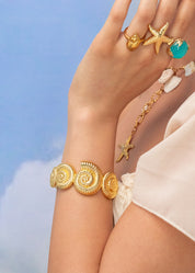 Sid Shell Siesta Golden Bangles Bracelet