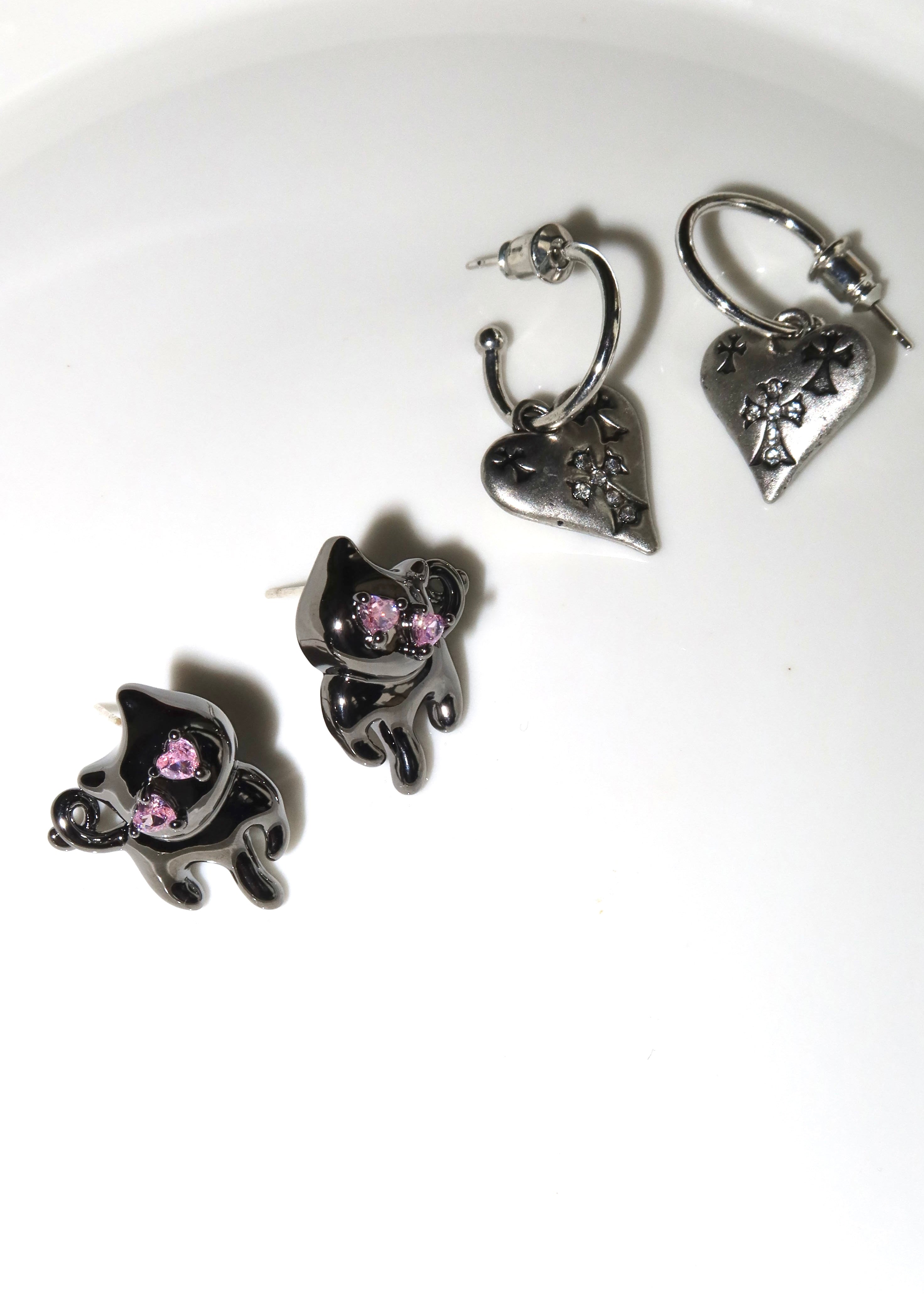 Yuuna Cross Heart Silver Earrings