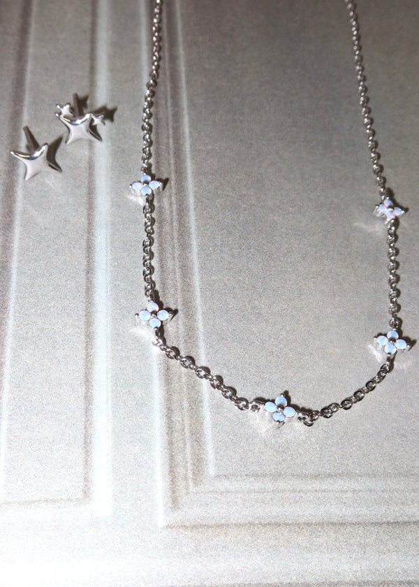 Snow White Mini Blue Clover Necklace
