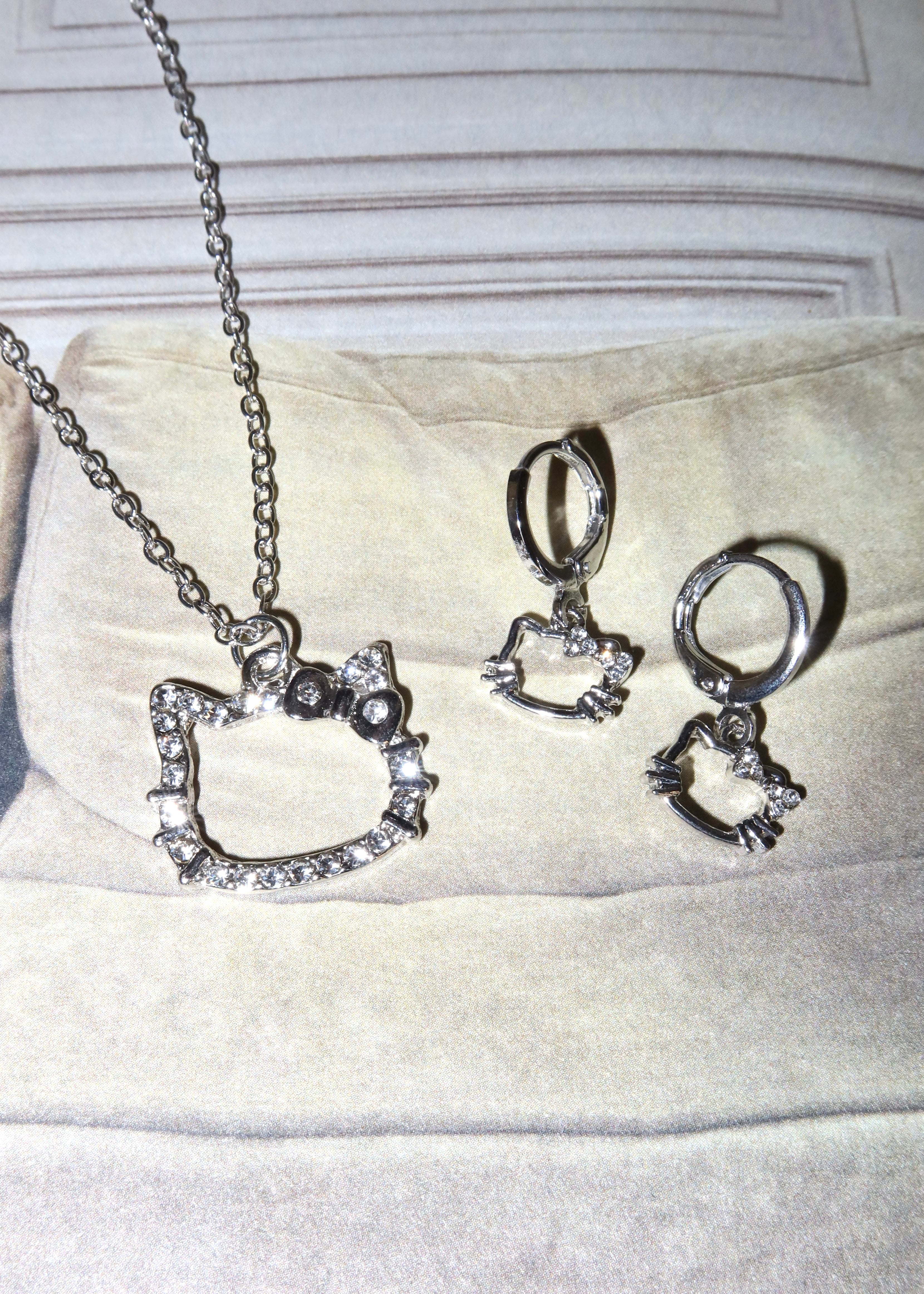 Glittering Kitty Silver Necklace