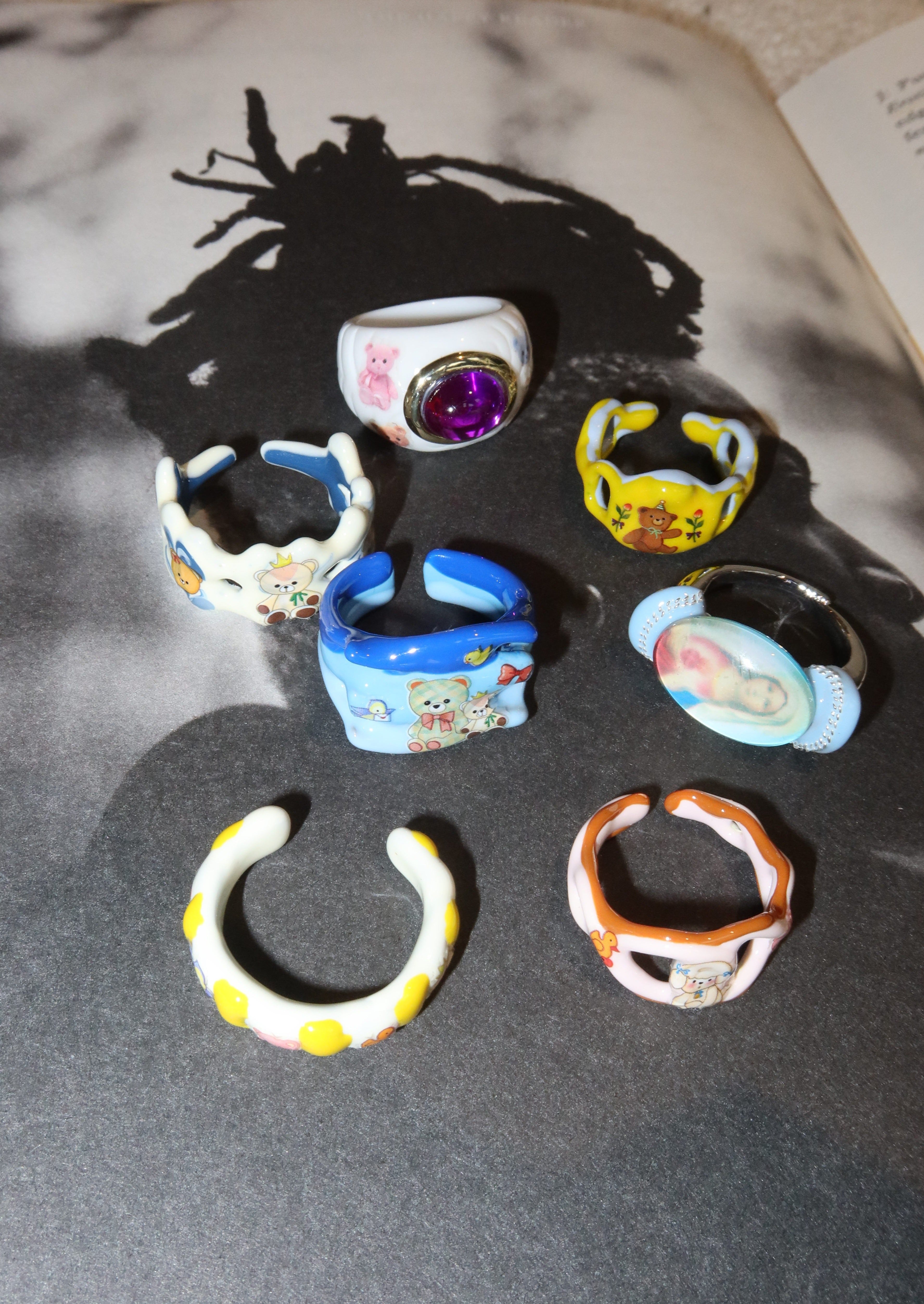 Momo Ring III - White Yellow Bear