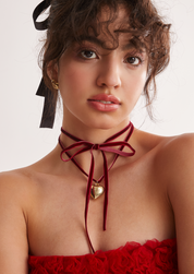 Isabelle In Bordeaux Love Velvet Golden Necklace