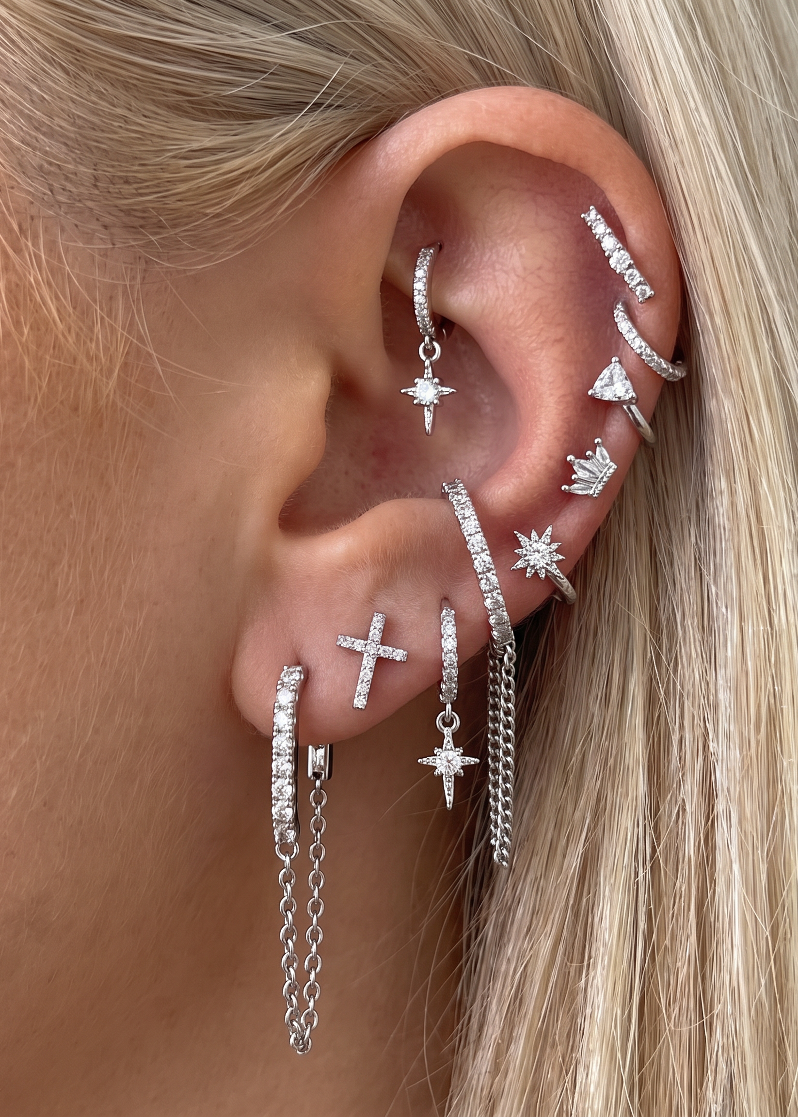 la-petite-classe-golden-earrings-set.png